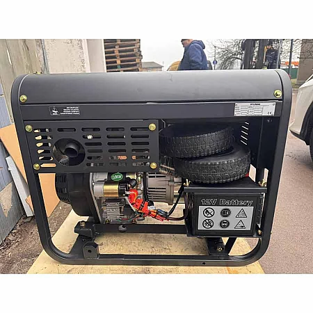 Дизельний генератор Hyundai DHY 8500LEK - фото 3