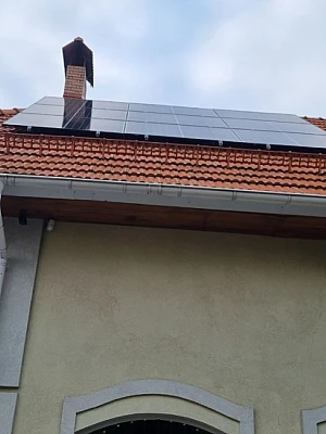 Реалізований проєкт: сонячна електростанція з інтеграцією дизельного генератора для приватного будинку